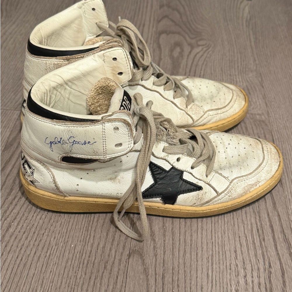 Golden Goose Cream High-Tops with Black Star